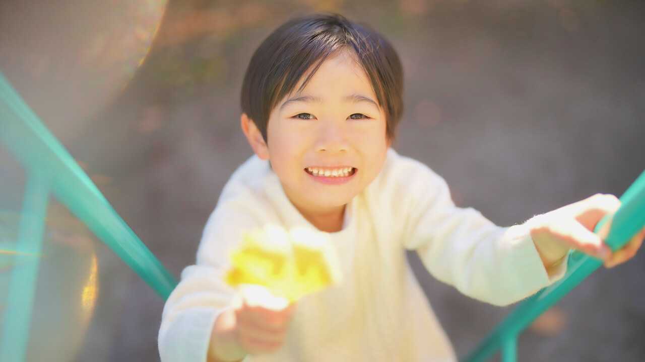 童年創傷如何影響成人生活?解讀童年創傷的治療之路,重塑自我