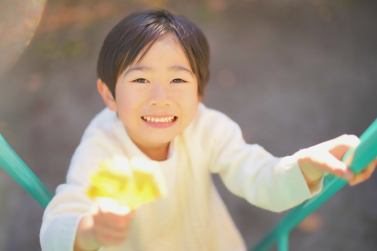 童年創傷如何影響成人生活？解讀童年創傷的治療之路，重塑自我