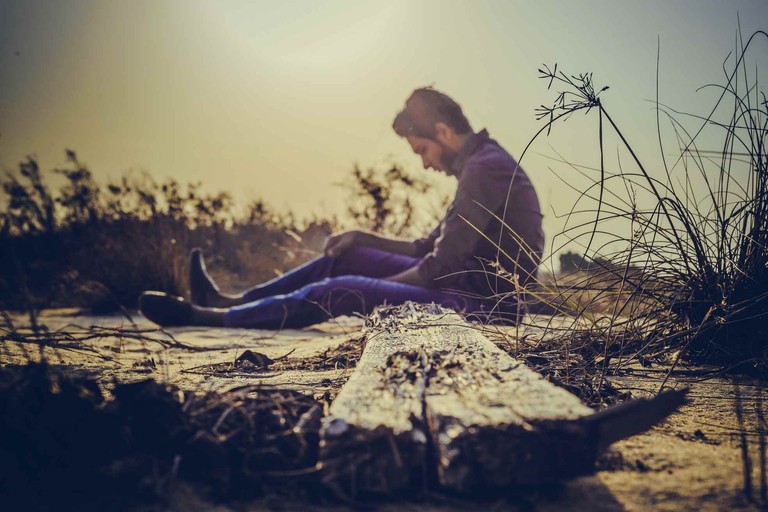 當生命卡住時：用正念一步步走回當下