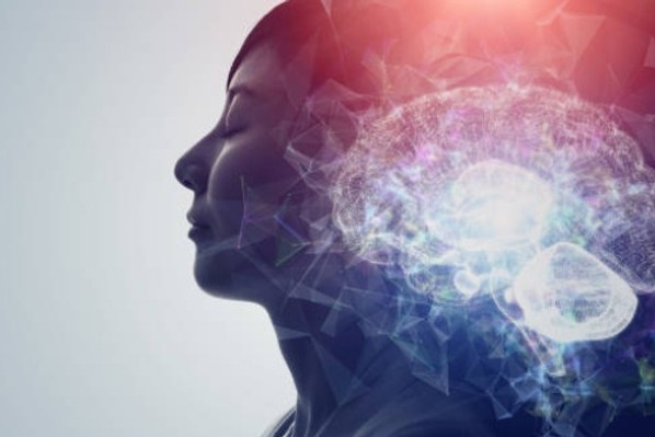 為什麼催眠會讓人感覺放鬆?催眠對身心改變的影響 