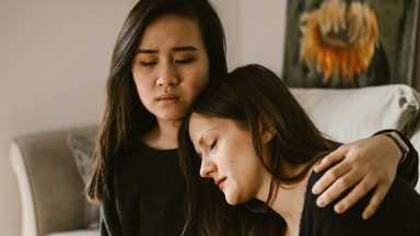 抑鬱症／憂鬱症症狀有哪些？解析抑鬱症前兆症狀、治療與自救方法