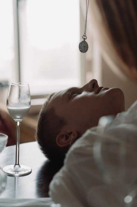 被催眠等於被控制 