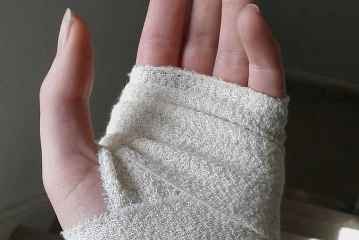 自殘成為她逃生的出口，流血反倒才是解脫…心理師從小說《初戀》談日本的房思琪們