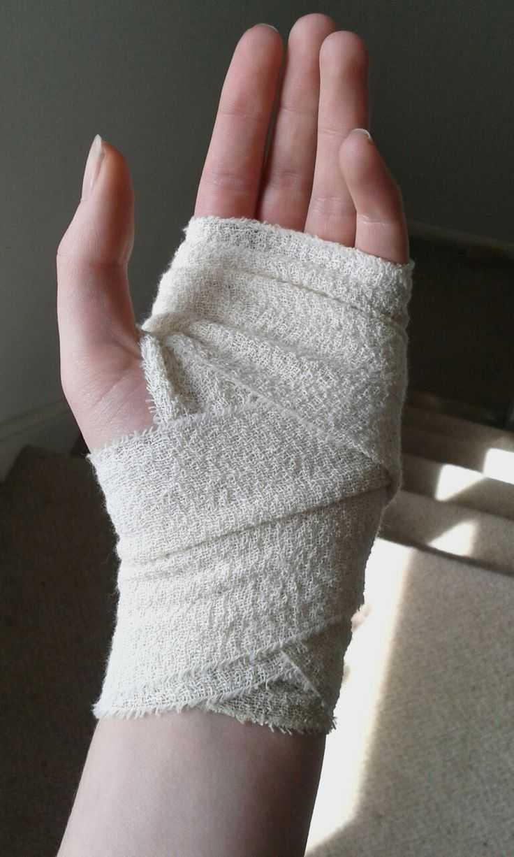 自殘成為她逃生的出口，流血反倒才是解脫…心理師從小說《初戀》談日本的房思琪們