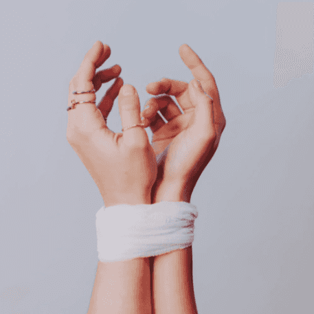 我愛上了對我施暴的人-淺談斯德哥爾摩症候群 