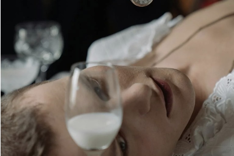 為什麼不能第一次諮商就幫我做催眠? ​ 