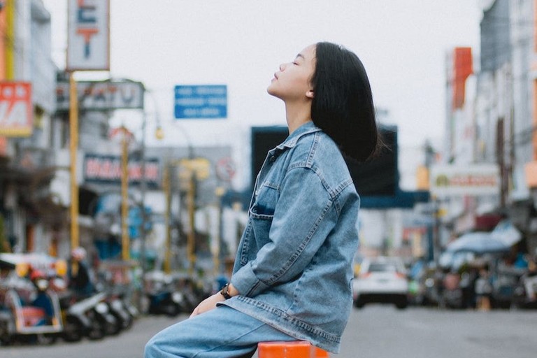 如何接住將殞落的生命？談自殺防治、心理防護網與心理健康急救 