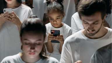 心理師張誌閔｜手機、工作、藥物、性愛成癮，成癮行為背後的情緒拆解。