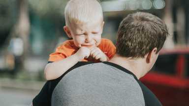 面對孩子的哭鬧，先找回自己的容納之窗